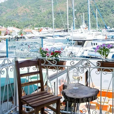 Rain And Food 酒店 3*